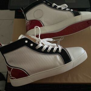 Men’s red bottoms shoes